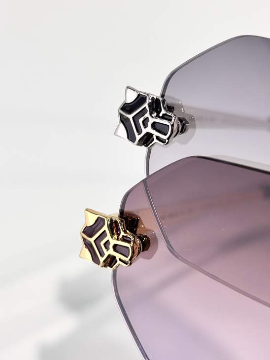 Picture of Cartier Sunglasses _SKUfw77796225fw